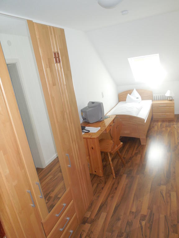 Hotel Garni Am Hechenberg Mainz Oda fotoğraf